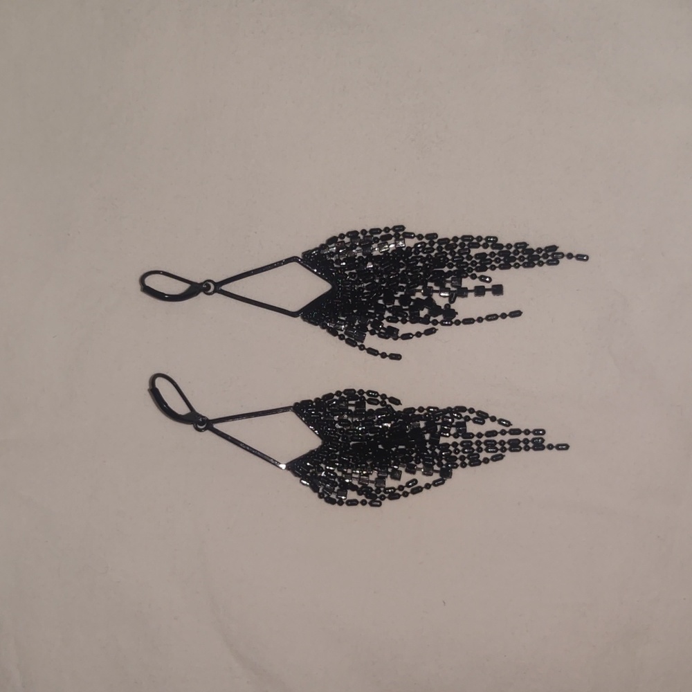 Vintage black excellent condition earrings